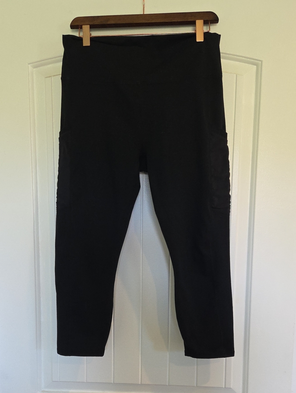 Fabletics Powerhold 3/4 Length Black Active Stretch Leggings